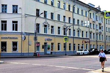 В Смоленске демонтировали 280 незаконных рекламных конструкций за квартал