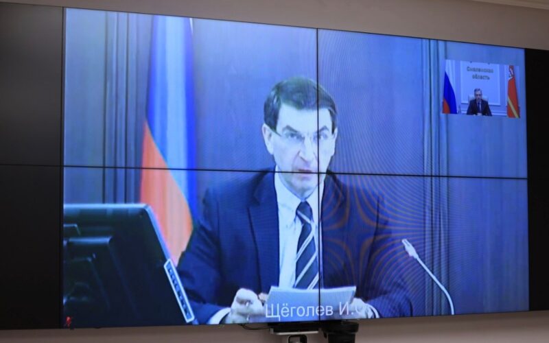 Щёголев обсудил защиту населения Смоленской области от весеннего половодья