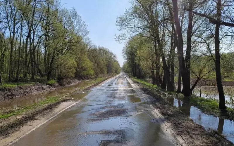 Два участка автодорог подтоплены в Гагаринском районе Смоленской области