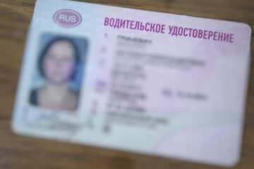 В Смоленске 19-летний водитель задержан за использование поддельных прав