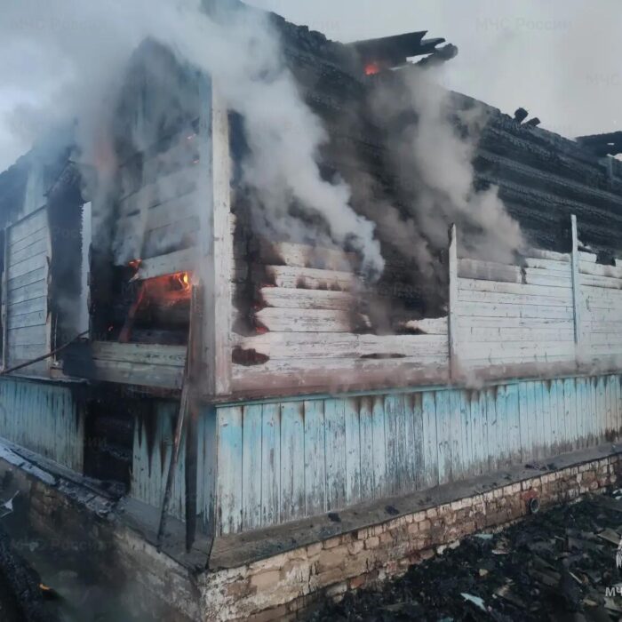 В Руднянском округе горел жилой дом