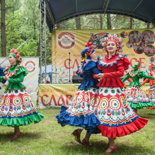 В Смоленске прошёл международный фестиваль фольклора и ремёсел