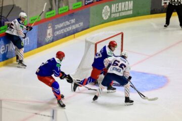 В Смоленской области развивают хоккей к новому государственному празднику