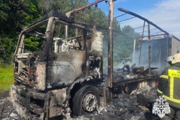 На трассе в Смоленской области сгорел автомобиль