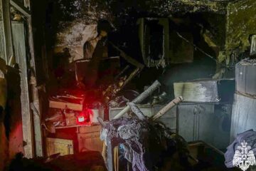 Два десятка человек эвакуировали из горящего общежития в Смоленской области