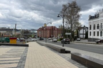 В Смоленске благоустраивают парки и скверы по выбору горожан