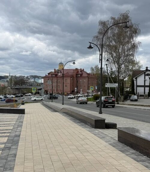 В Смоленске благоустраивают парки и скверы по выбору горожан
