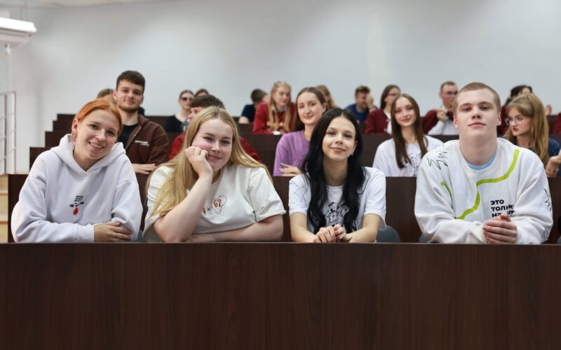 Смоленские студенты-целевики будут получать стипендию без вычета НДФЛ