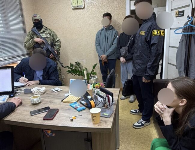 В Смоленске пресекли схему вывода валюты и ввоза санкционных товаров