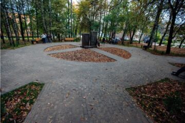 В Смоленске завершили благоустройство сквера священномученика Серафима